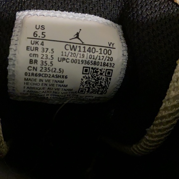 SOLD - Picture 4 of 7